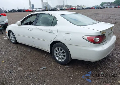 2002 Lexus Es 300 300 z USA, uszkodzony, nr VIN JTHBF30G125015830